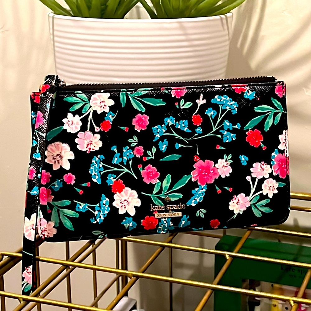 Kate Spade Black Floral Wristlet